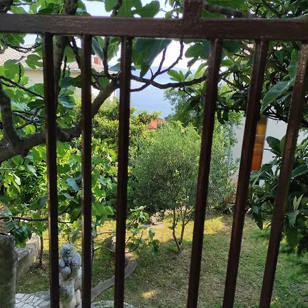 公寓 Prekrasan Dvosobni Apartman S Pogledom Na More 4+2