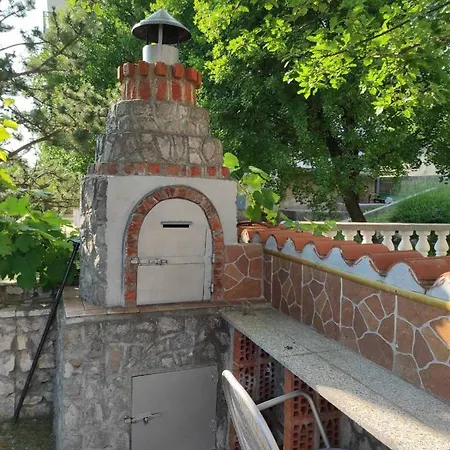 Prekrasan Dvosobni Apartman S Pogledom Na More 4+2 *